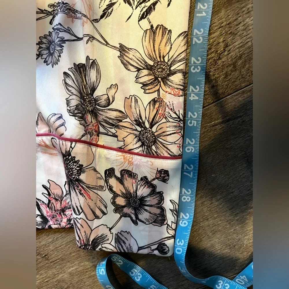Victoria secret silky pajama bottoms - Picture 2 of 4